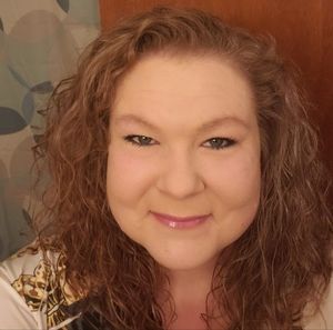 Meet your Posher, Malissa